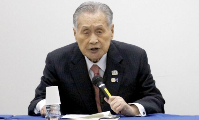 Presidente do Comitê de Tóquio, Yoshiro Mori, disse que mulheres "têm dificuldades" em ser concisas e "têm o espírito de competição".