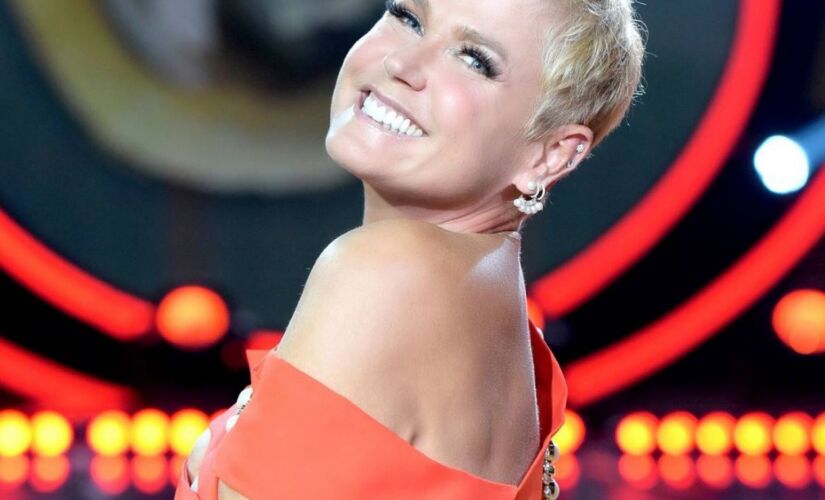 "Sou mais pro lado povão"
Xuxa Meneghel ao se referir como cafona para apresentar o Prêmio Multishow