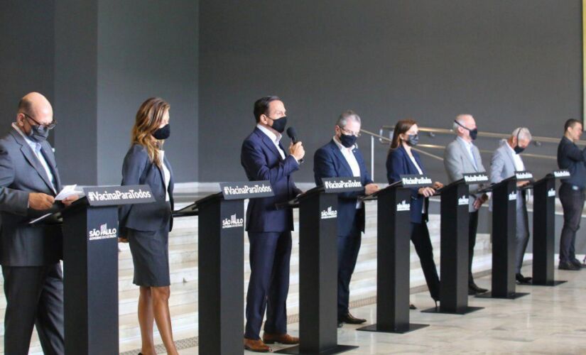 Em coletiva na tarde desta segunda-feira, o governador Jo&atilde;o Doria (PSDB) anunciou o pagamento de uma bolsa trabalho para conceder aux&iacute;lio financeiro 