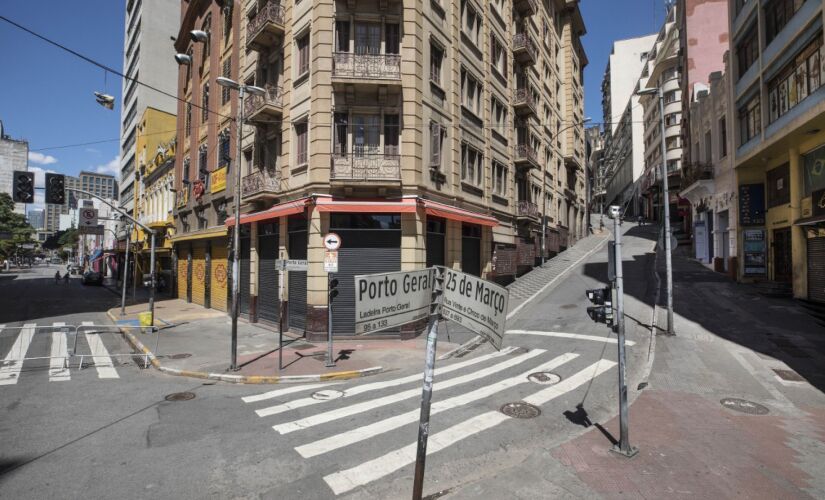Governo de São Paulo regrediu todo o Estado à fase vermelha, a mais restritiva da quarentena