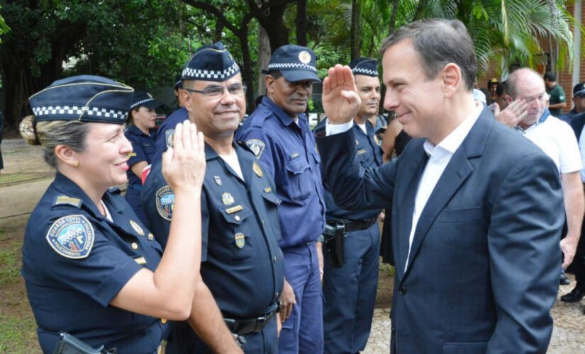 Governador João Doria vetou integralmente o PL que garante passe livre a agentes de segurança
