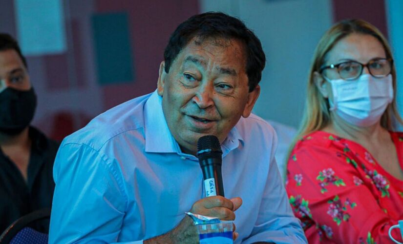 Aprígio (Podemos) é o prefeito de Taboão da Serra, na Grande SP