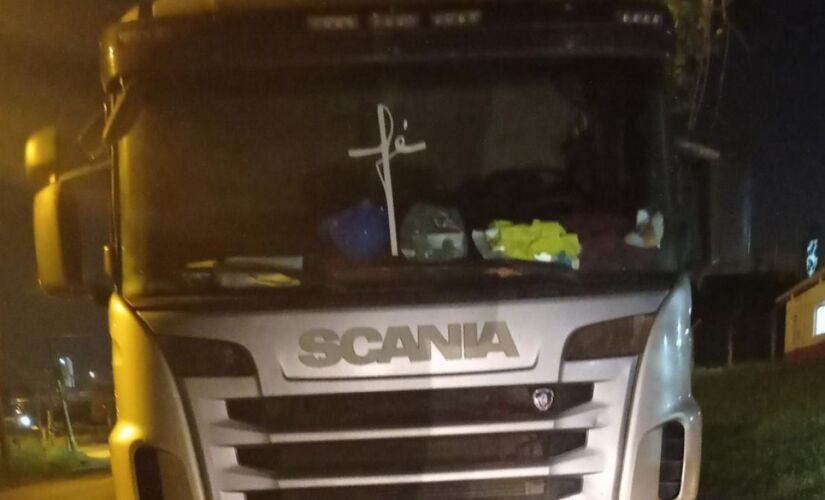 Polícia Militar prende mulher envolvida em sequestro e roubo de caminhão em Jundiaí 