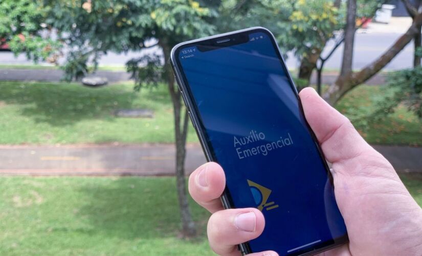 Em entrevista a um portal de internet, Paulo Guedes declarou que o benefício vai variar de R$ 150 a R$ 375