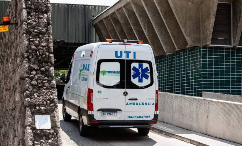 Estado de SP voltou a registrar mais de mil novas internações por Covid por dia pela 1ª vez desde agosto
