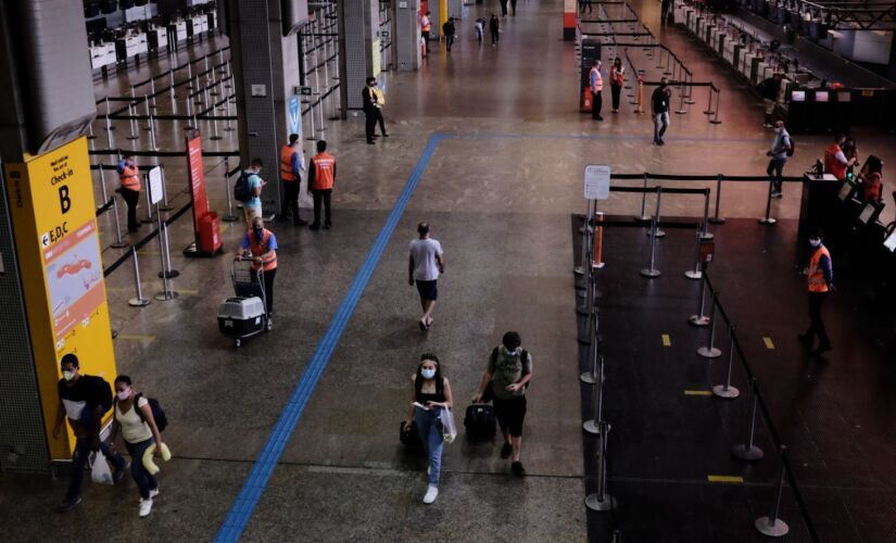 Portaria restringe entrada de estrangeiros no Pa&iacute;s