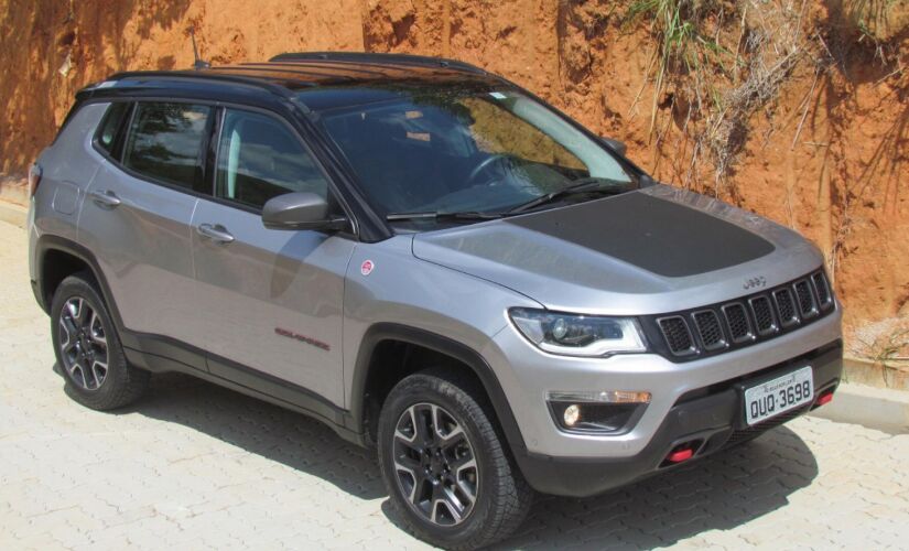 Preço base da versão Trailhawk do Jeep Compass é de R$ 211.990