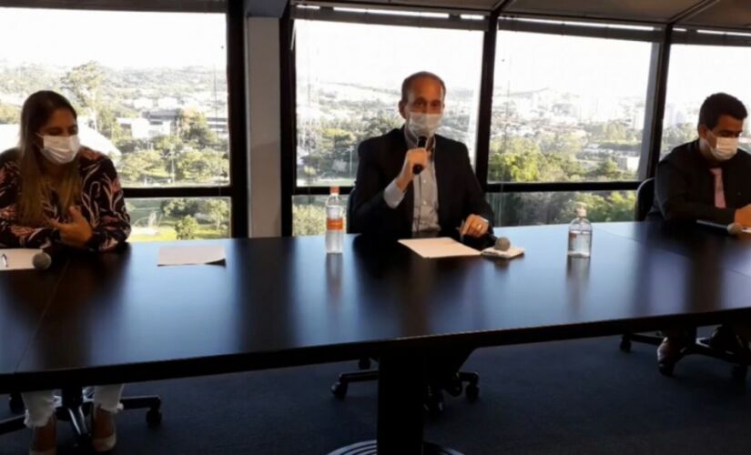 Prefeito Rodrigo Manga durante coletiva de imprensa na última quarta-feira em Sorocaba 