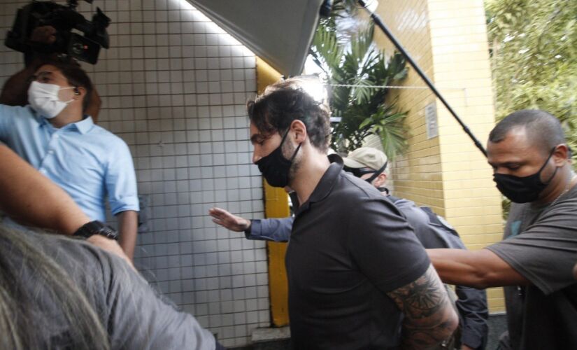 Vereador Dr. Jairinho durante prisão na manhã desta quinta-feira no Rio de Janeiro 
