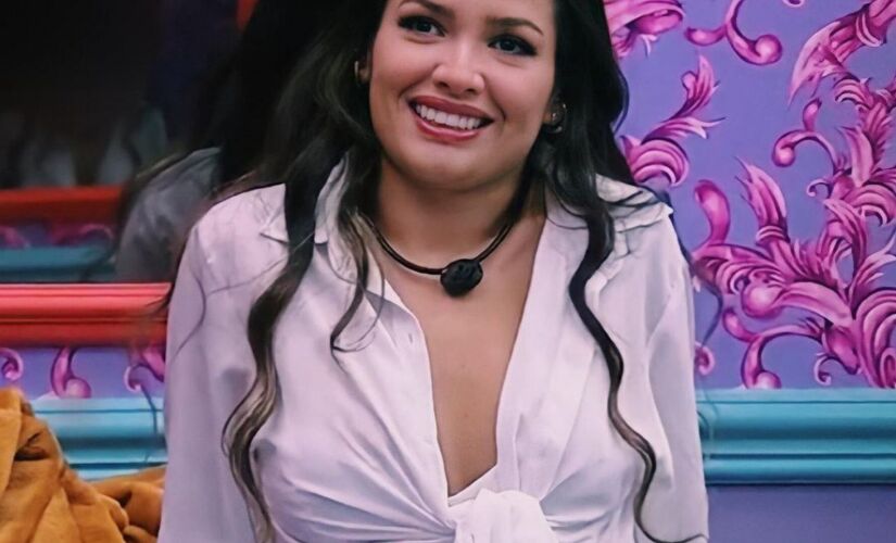 Juliette sempre solta a voz no programa 