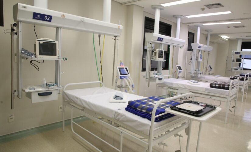 O governo de São Paulo inaugurou na tarde de ontem o hospital de campanha de Santa Cecília