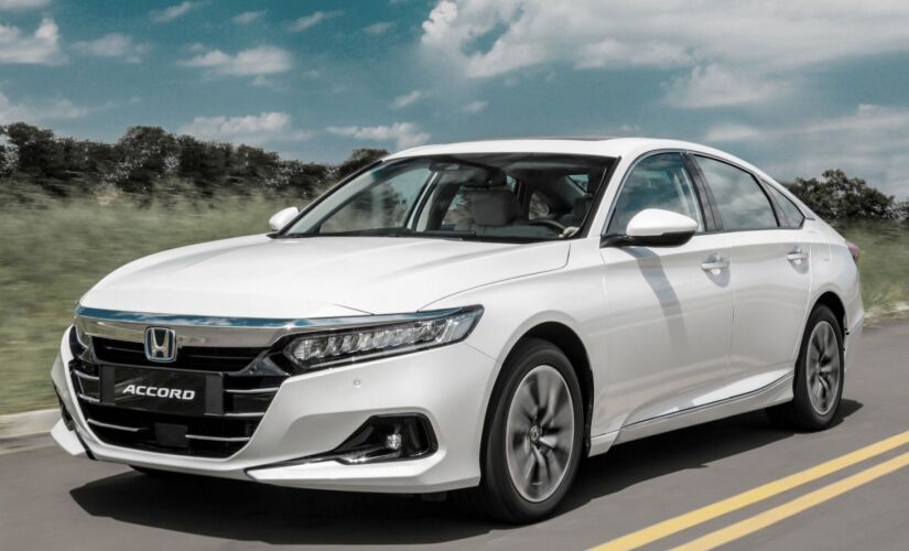 . O Accord é um dos três veículos híbridos que a Honda planeja lançar no país até 2023, dentro do seu plano de eletrificação para o mercado local