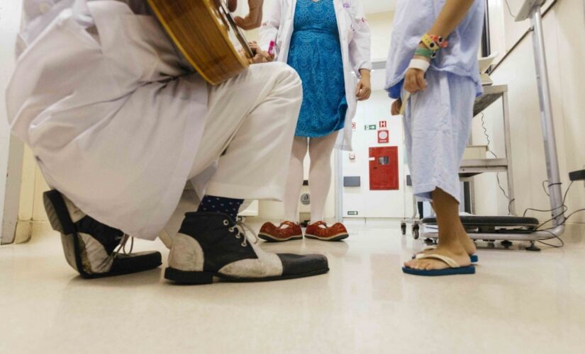 Desde sua fundação, em 1991, o Doutores da Alegria intervém junto a crianças, adolescentes e outros públicos em situação de vulnerabilidade e risco social em hospitais públicos