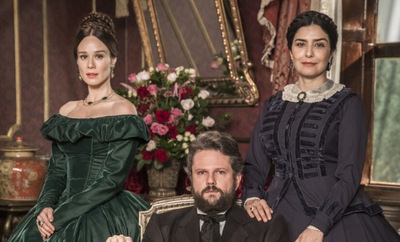 Mariana Ximenes, Leticia Sabatella e Selton Mello caracterizados para Nos Tempos do Imperador 