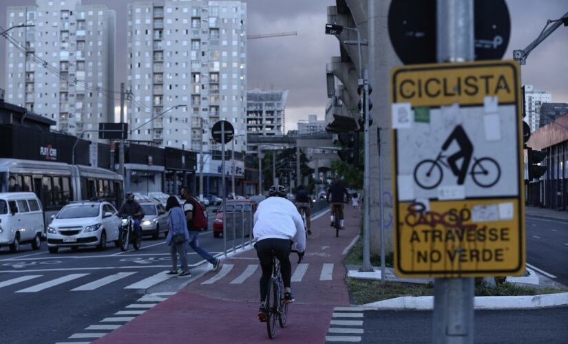 Estrutura ciclovi&aacute;ria na cidade de S&atilde;o Paulo