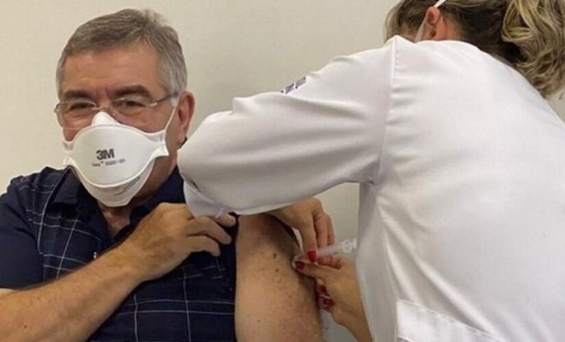 Secretário Henrique Naufel foi exonerado por furar a fila de vacinação