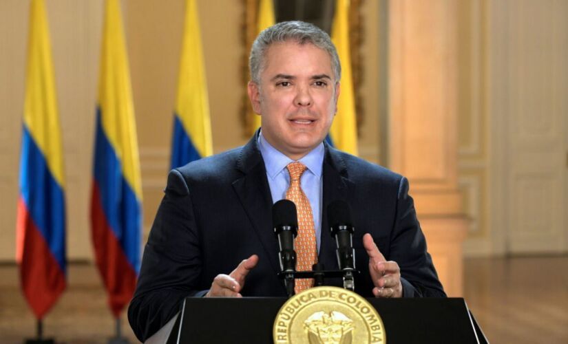 Presidente colombiano, Ivan Duque, disse que vai retirar reforma tributária da pauta