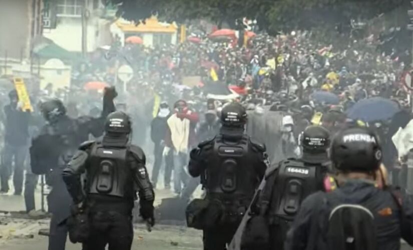 Protestos na Colômbia contra reforma tributária
