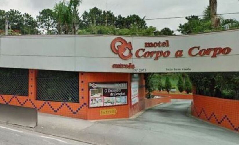 Uma mulher foi morta dentro de um motel na avenida Presidente Costa e Silva, 2.973, no Parque Capuava, em Santo André