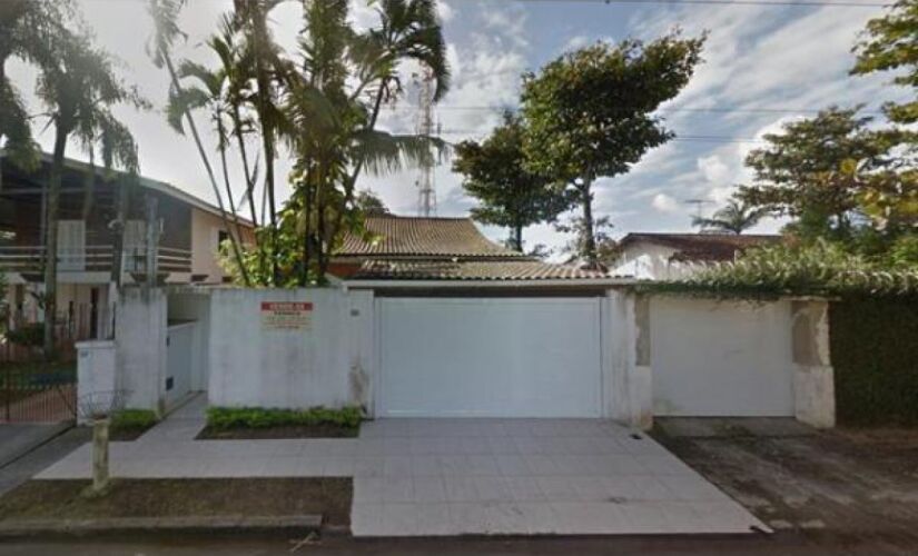 Com lance inicial de R$ 254,8 mil, uma casa  no Guarujá é uma das oportunidades do leilão do Itaú 