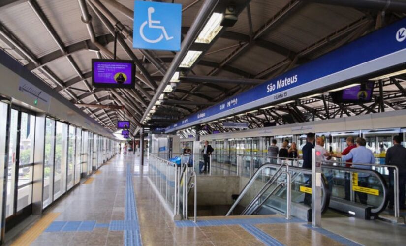 Esta&ccedil;&otilde;es S&atilde;o Mateus e Fazenda da Juta, da Linha 15-Prata do Metr&ocirc;