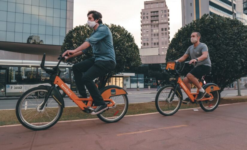 Batizada de "Vem vacina, vai de bike", iniciativa quer reforçar o uso da bike na vacinação