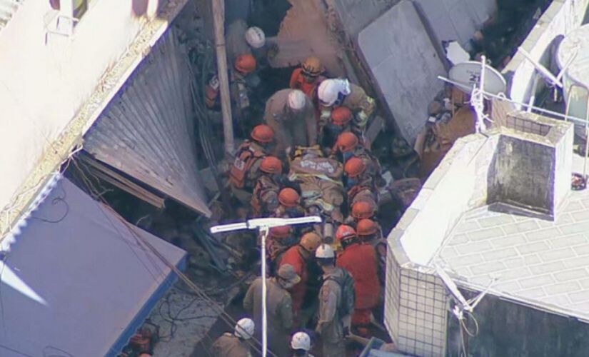 Após desabamento, Bombeiros resgatam criança sem vida de escombros 