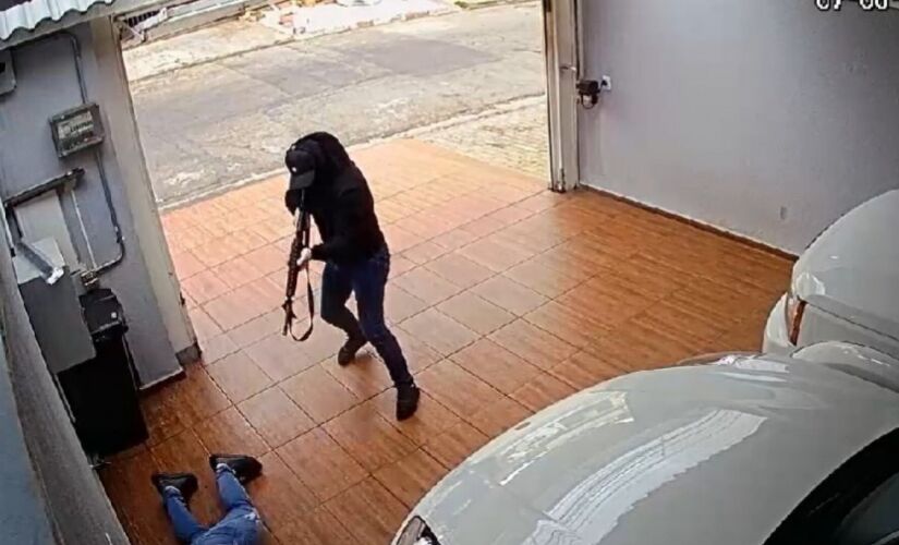 Homem é executado com tiros de fuzil em Guarulhos 
