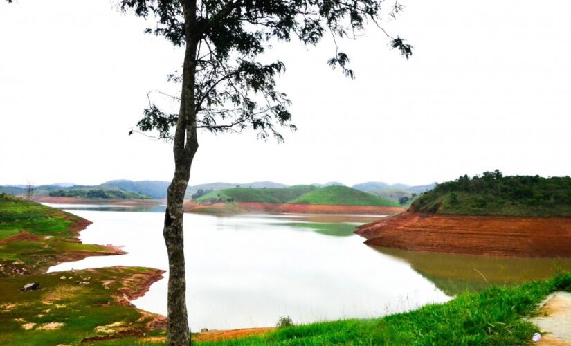 O Cantareira é o maior reservatório da Grande SP e abastece cerca de 7,5 milhões de pessoas por dia