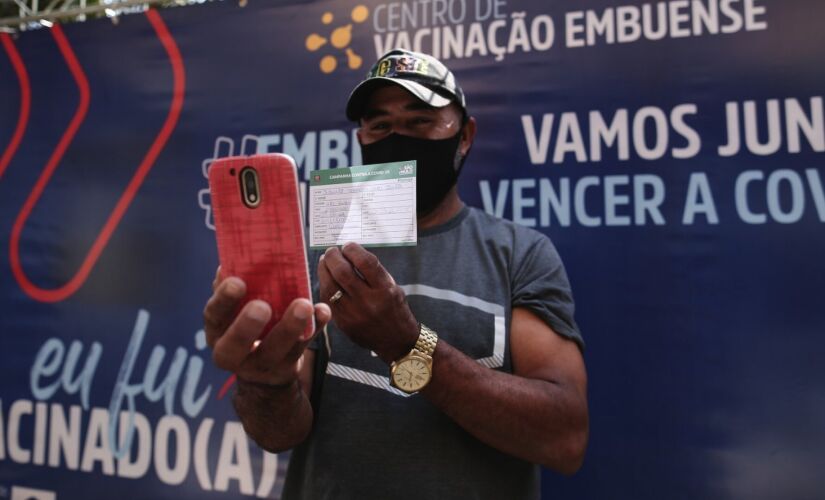 Embu das Artes desde o dia 31 de maio vacina moradores com mais de 50 anos contra o coronavírus