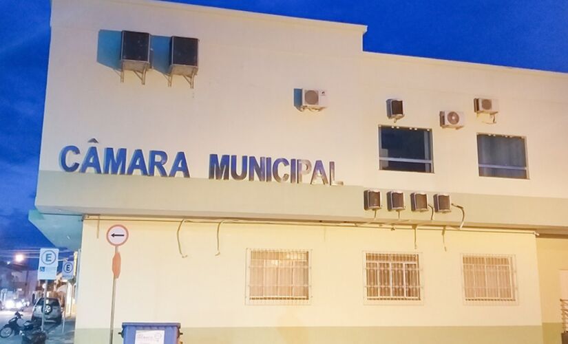 Os vereadores aprovaram também abertura de crédito de quase R$ 490 mil no orçamento da Secretaria de Assistência Social