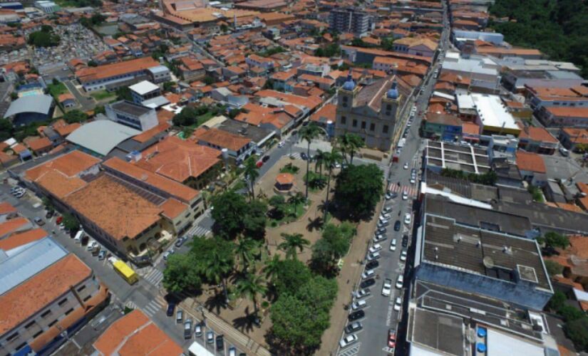 Até a tarde de quinta-feira (10) a cidade de Porto Feliz contabilizava 6.419 casos confirmados de Covid-19