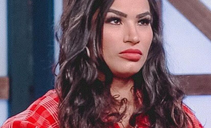 "Estou com depressão. Me desculpem por não ter sido forte o suficiente" 
Raissa Barbosa, modelo e ex-Fazenda.