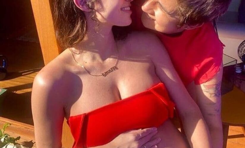 Nanda Costa e Lan Lahn anunciam gravidez de gêmeas 