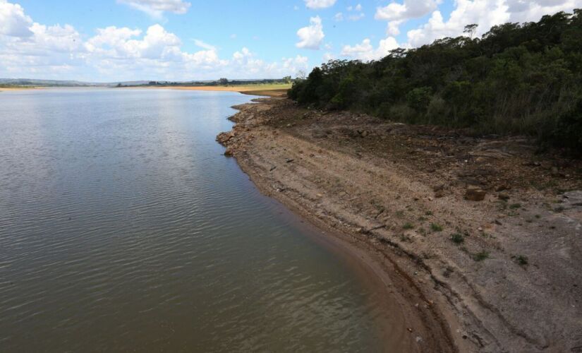 O nível dos rios que abastecem as hidrelétricas do Brasil 
deve continuar abaixo da média histórica nesta semana
