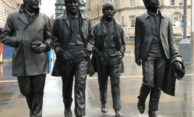 Cidade de Liverpool, na Inglaterra, é a terra do Liverpool FC, do Everton e dos Beatles