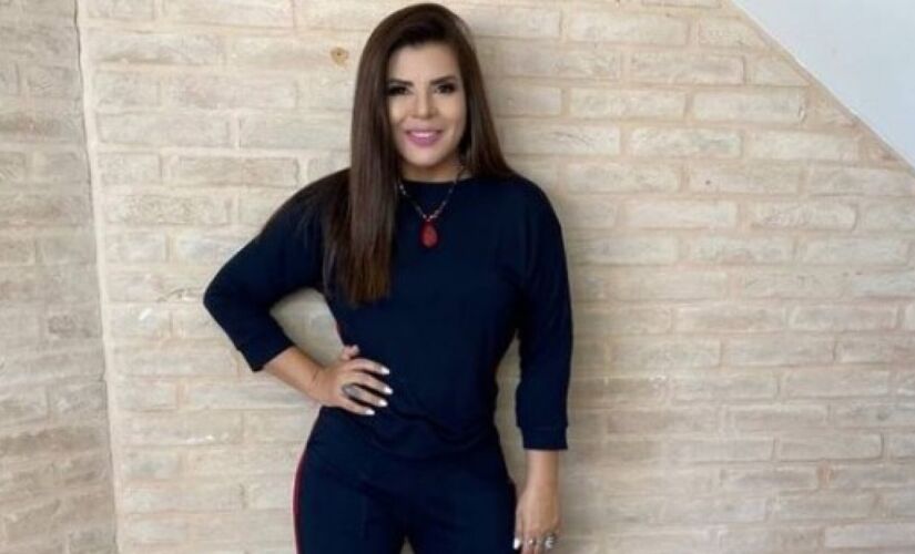  A cantora e apresentadora Mara Maravilha