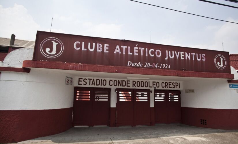 Fachada do campo do Juventus no bairro da Mooca 