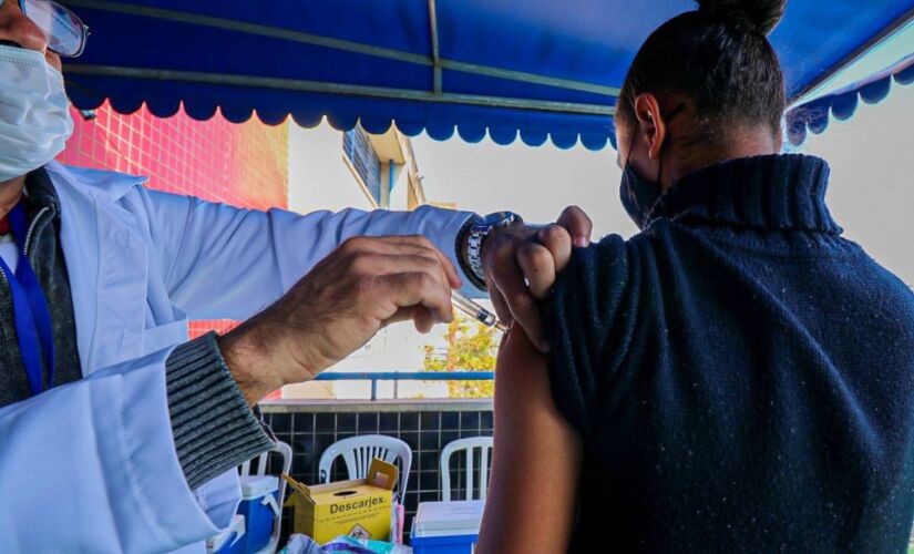 O munic&iacute;pio segue com a vacina&ccedil;&atilde;o para adolescentes de 12 a 17 anos com comorbidades, gr&aacute;vidas e pu&eacute;rperas