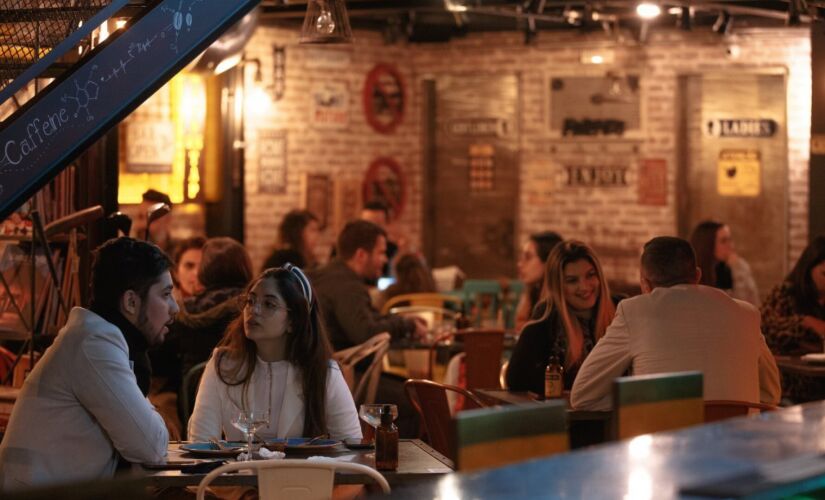 Bar na cidade de São Paulo