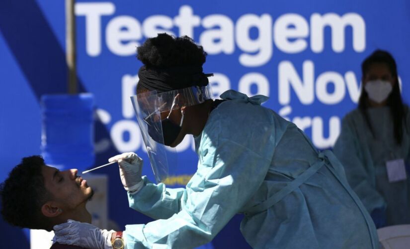 No mesmo período, também foram notificados 13.957 novos diagnósticos da doença, totalizando agora um acumulado total de 20.364.099 casos de infecção desde o início da pandemia