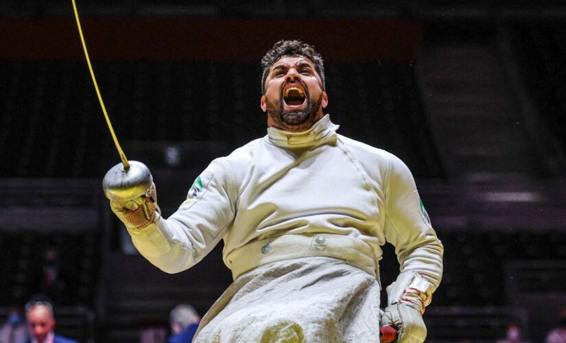 Jovane Guissone conquista prata na esgrima em cadeira de rodas