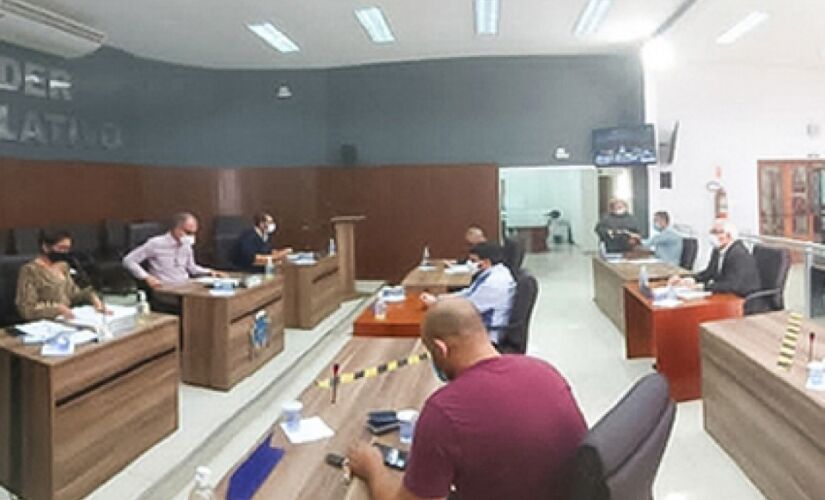 A sessão Extraordinária foi convocada em atendimento ao ofício do Executivo Municipal, que solicitou a apreciação de um projeto de abertura de Crédito Suplementar no orçamento vigente