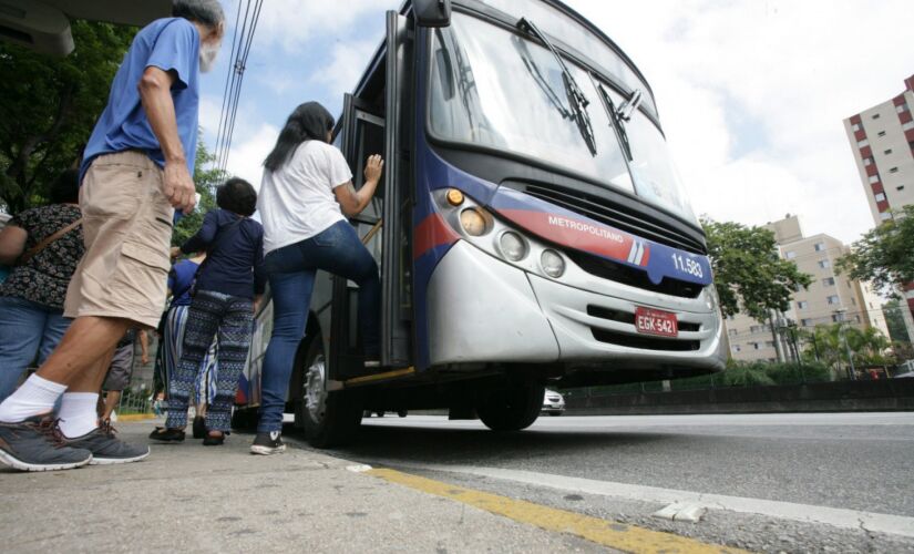 Empresa Metropolitana de Transportes Urbanos (EMTU) alterou os horários de 46 linhas de ônibus intermunicipais que atendem as cidades de Taboão da Serra, Embu das Artes, Itapecerica da Serra e região