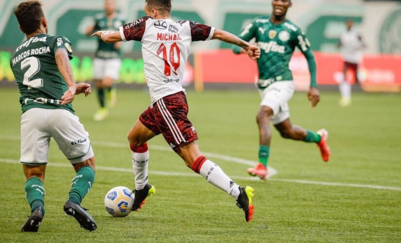 Lance de Palmeiras e Flamengo pelo Brasileirão no domingo