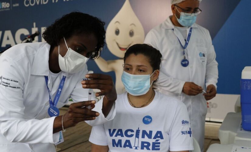 Rio atinge 82,8% da população com primeira dose de vacina