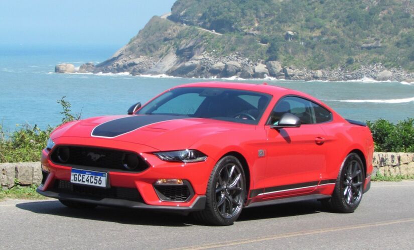 Lançado em 1964, Mustang se tornou um símbolo de esportividade, originando até um gênero de veículos – os chamados "pony cars"