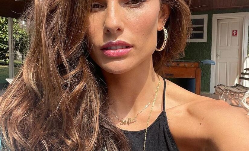 Dayane  Mello