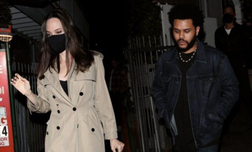 Angelina Jolie e The Weeknd são flagrados em restaurante 