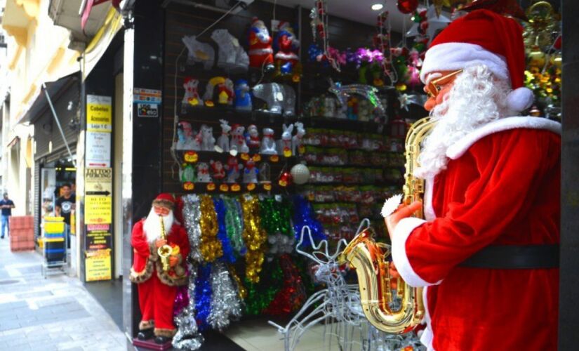 Consumidores do ABC Paulista pretendem gastar R$ 165 com presente de Natal; em 2020 a média de preço foi de R$ 129 
